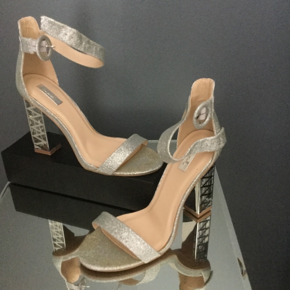 Shoes - Picture 2 of 3